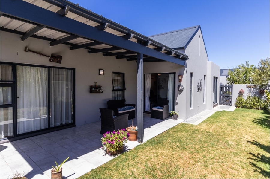 To Let 3 Bedroom Property for Rent in Aan de Wijnlanden Western Cape
